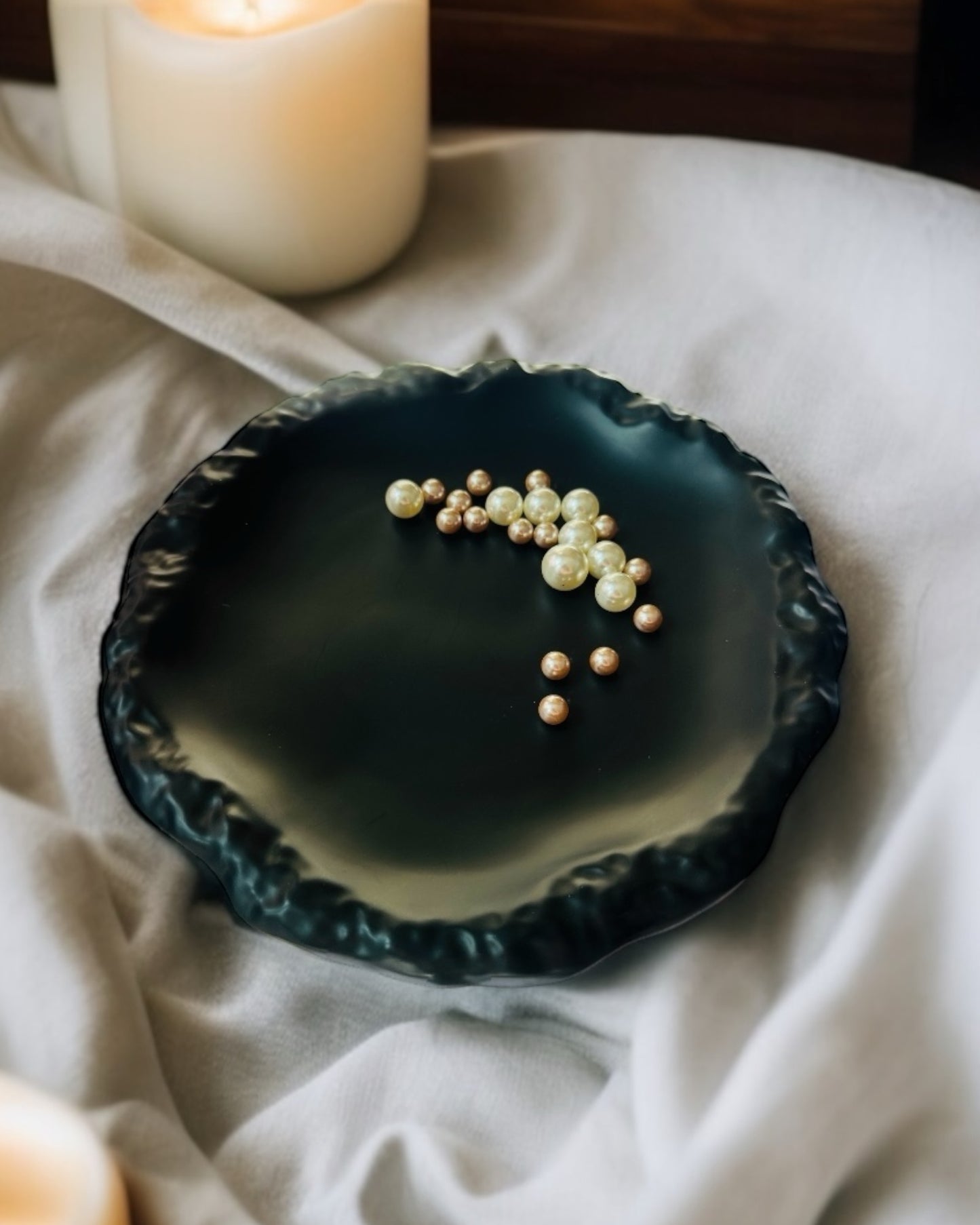 Petra – Wavy-Edged Plate