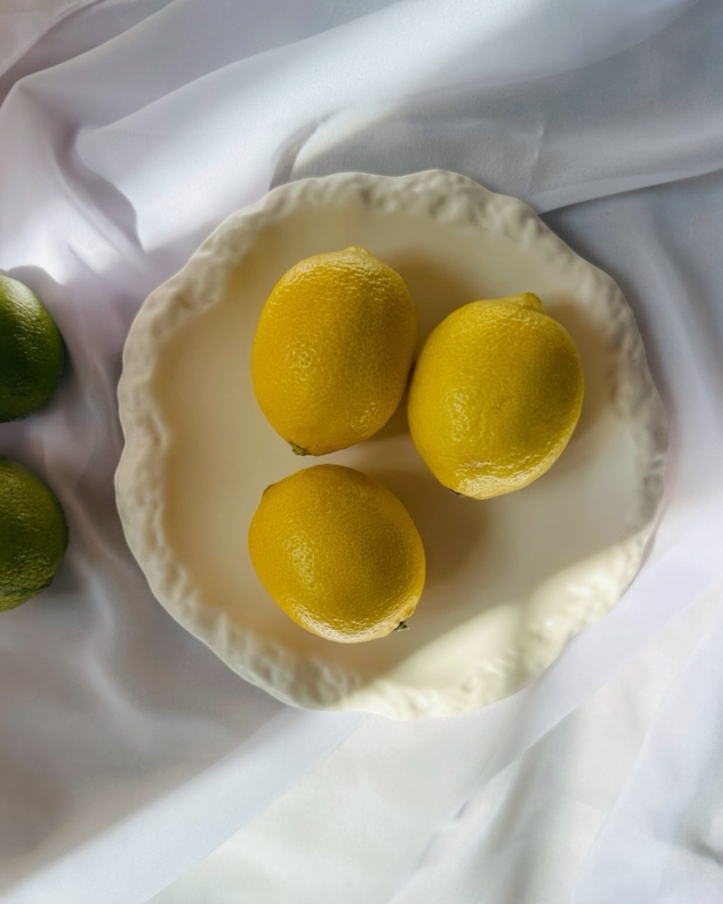 Petra – Wavy-Edged Plate