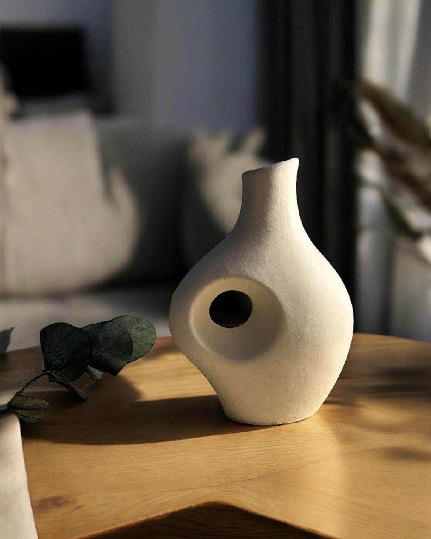 Iris – The Sculptural Vase